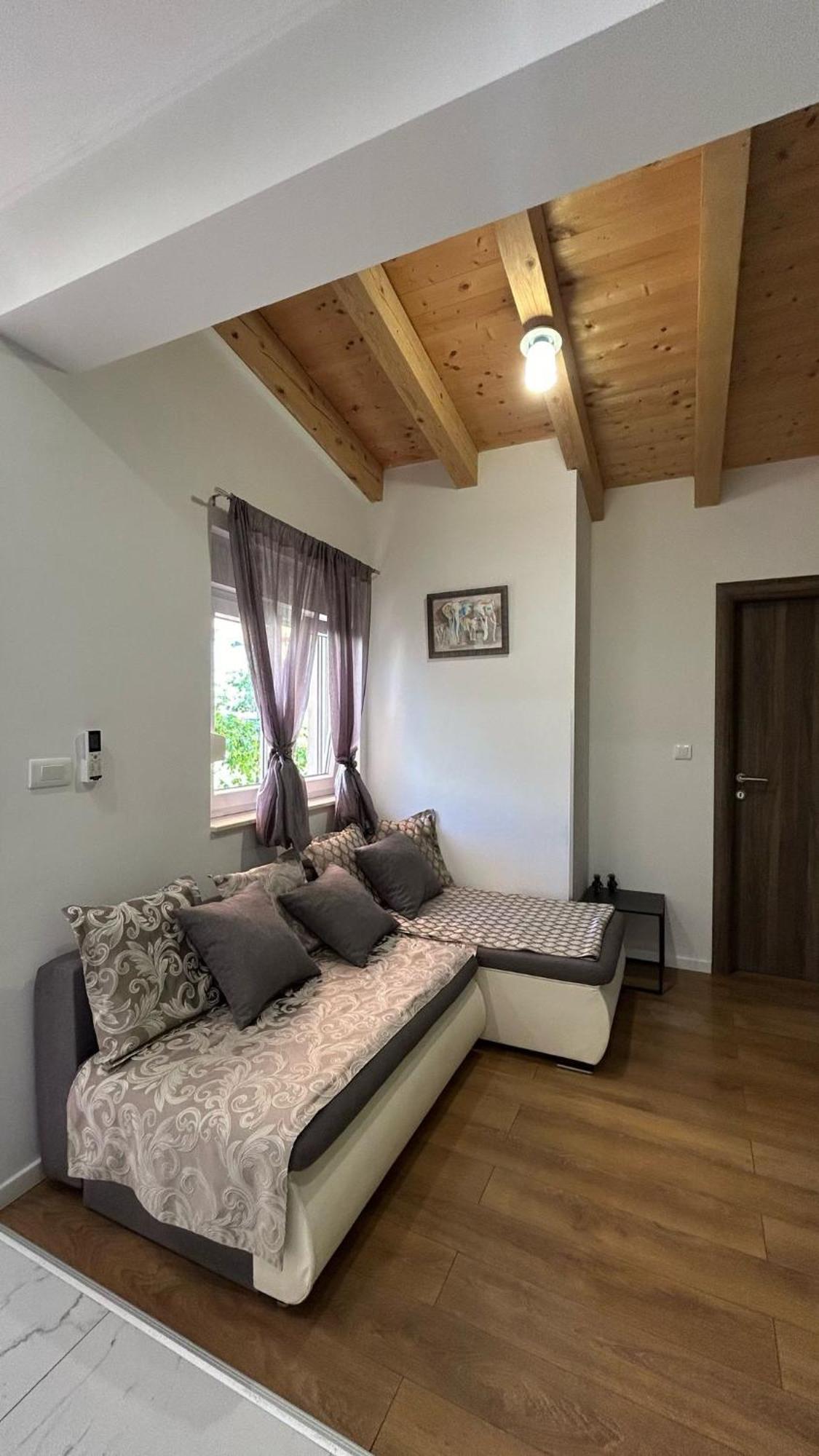 By Osibov, Diamondfish Apartment Kastela Exterior photo